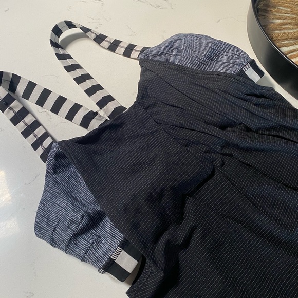 Lululemon tank‼️🍋 great condition. - Picture 3 of 5